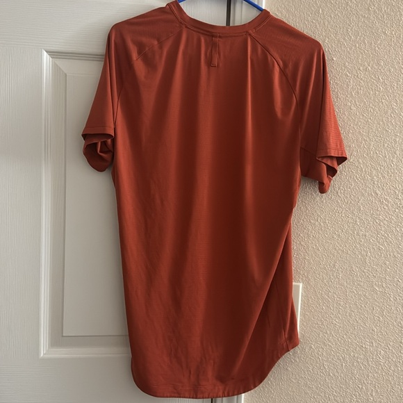Lululemon Drysense Training Short Sleeve Shirt *Motif RDRK Size Small ORANGE - Picture 2 of 3